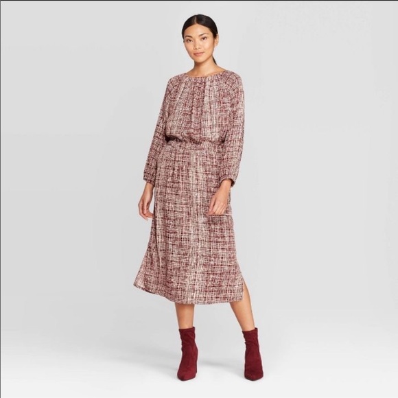 Prologue - Long sleeve crewneck midi dress (red) - Picture 1 of 16